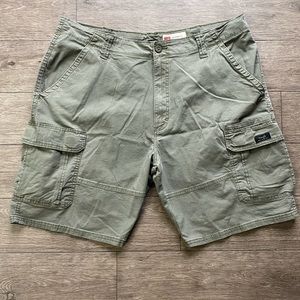Wrangler Green Cargo Shorts Relaxed Fit Size 38